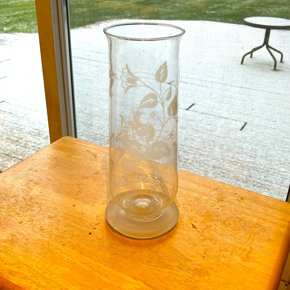 Vintage 11" Etched Hummingbird & Vine Glass Hurricane Lamp 1980s